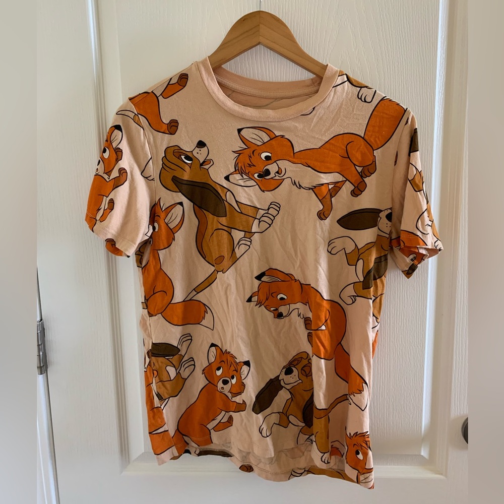 Disney Parks Fox & the Hound Shirt Size: Small